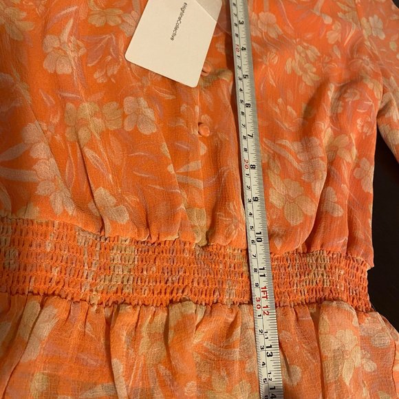 XS | NWT- Highline Collective smocked waist top, peachy- floral. - Picture 7 of 12